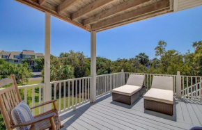 72 Pelican Bay AvantStay Community Pool Decks